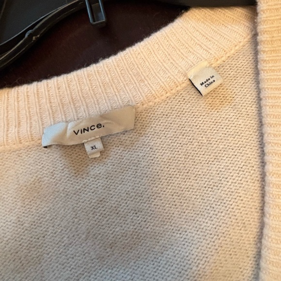 Women’s Soft Cream VNeck Sweater blouse long sleeve winter travel party sport - Picture 8 of 9